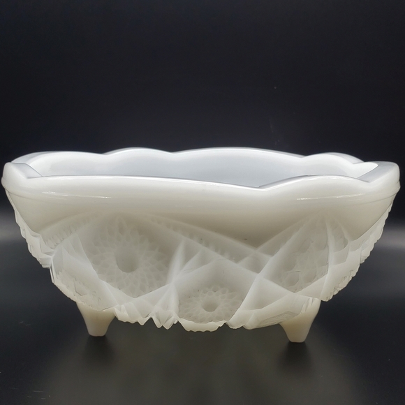 McKee Milk Glass Footed Bowl Toltec Pattern Cottagecore White Three Toed Dish 7" - Picture 3 of 9